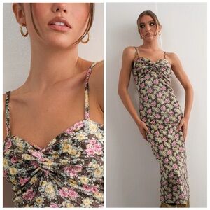 Pretty garbage textured velvet floral maxi dress so tactile! Gorgeous print. NWT